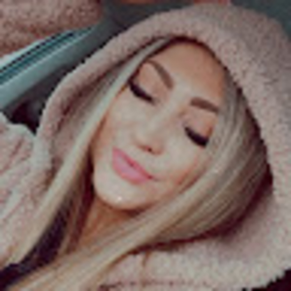 Meet your Posher, Leslee